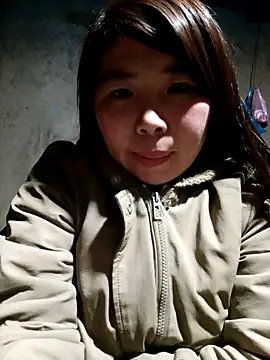 Snapshot of quynhkoolbae chatting on 21, 11, 2025 quynhkoolbae online show from 21, 11, 2025