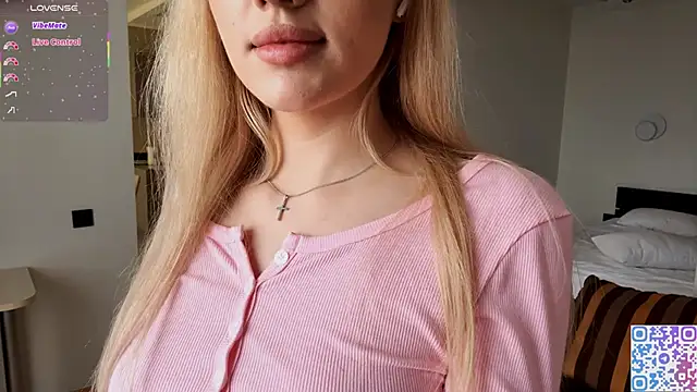 Snapshot of DestinyTurner chatting on 16, 11, 2025 DestinyTurner online show from 16, 11, 2025