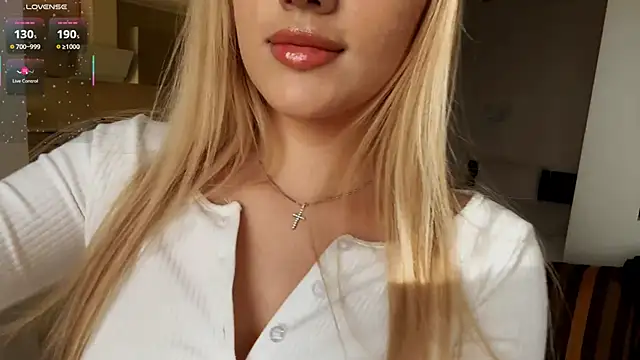 Snapshot of DestinyTurner chatting on 23, 11, 2025 DestinyTurner online show from 23, 11, 2025