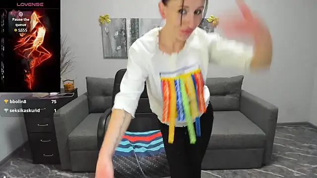 Betty Jone online show from 11, 4, 2026