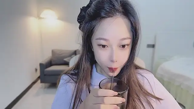 Snapshot of Maymay_ chatting on 18, 10, 2025 Maymay online show from 18, 10, 2025