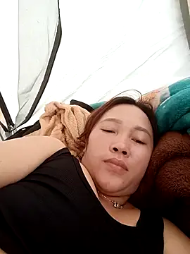 Snapshot of miumiu_00 chatting on 13, 10, 2025 miumiu 00 online show from 13, 10, 2025