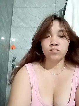 Snapshot of miumiu_00 chatting on 26, 11, 2025 miumiu 00 online show from 26, 11, 2025