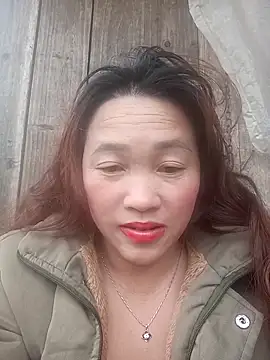 Snapshot of miumiu_00 chatting on 14, 12, 2025 miumiu 00 online show from 14, 12, 2025