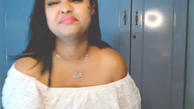 Indian GlowingMiax online show from 6, 10, 2025