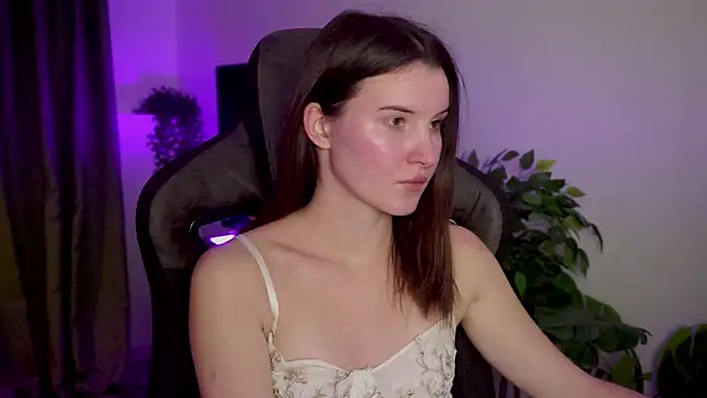 AgataWillis online show from 3, 10, 2025