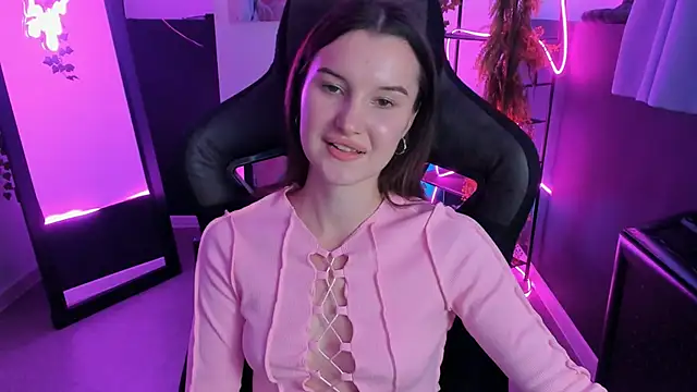 AgataWillis online show from 13, 10, 2025