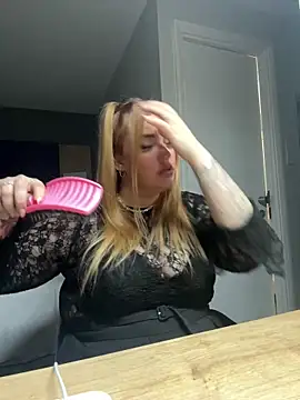 Snapshot of MysteriousMylaX chatting on 5, 10, 2025 MysteriousMylaX online show from 5, 10, 2025