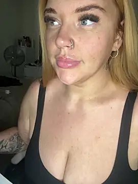 Snapshot of MysteriousMylaX chatting on 7, 10, 2025 MysteriousMylaX online show from 7, 10, 2025