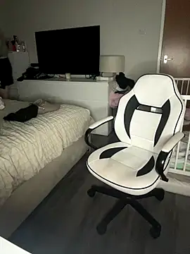 Snapshot of MysteriousMylaX chatting on 9, 11, 2025 MysteriousMylaX online show from 9, 11, 2025