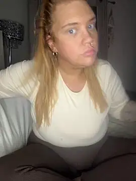 Snapshot of MysteriousMylaX chatting on 13, 11, 2025 MysteriousMylaX online show from 13, 11, 2025