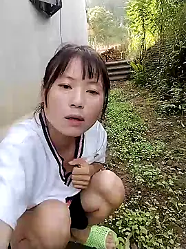 Snapshot of linda_bae00 chatting on 20, 9, 2025 linda bae00 online show from 20, 9, 2025