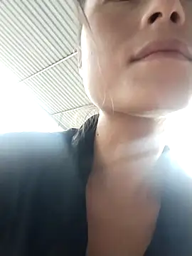 Snapshot of linda_bae00 chatting on 29, 9, 2025 linda bae00 online show from 29, 9, 2025