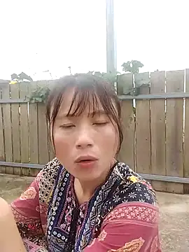 Snapshot of linda_bae00 chatting on 3, 10, 2025 linda bae00 online show from 3, 10, 2025