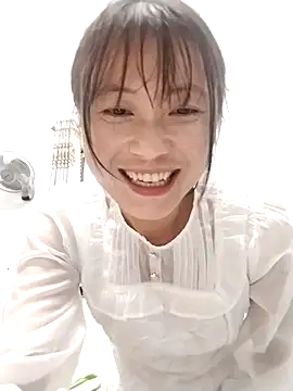 Snapshot of linda_bae00 chatting on 14, 10, 2025 linda bae00 online show from 14, 10, 2025