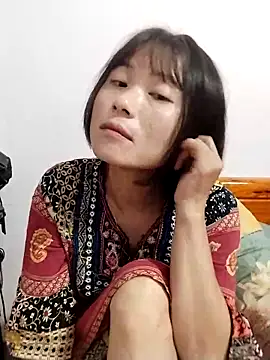 Snapshot of linda_bae00 chatting on 18, 10, 2025 linda bae00 online show from 18, 10, 2025