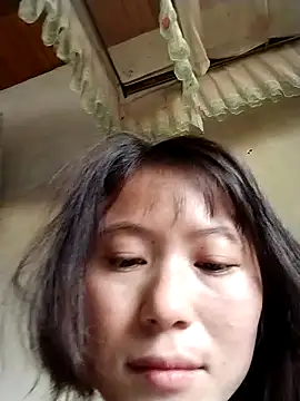 Snapshot of linda_bae00 chatting on 28, 10, 2025 linda bae00 online show from 28, 10, 2025