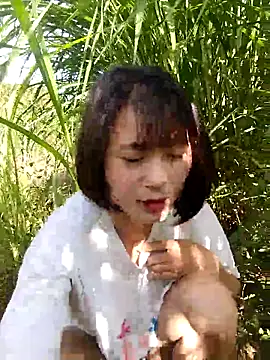 Snapshot of linda_bae00 chatting on 7, 11, 2025 linda bae00 online show from 7, 11, 2025