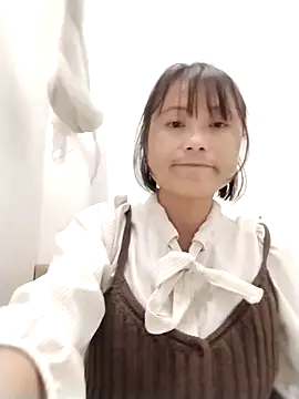 Snapshot of linda_bae00 chatting on 21, 11, 2025 linda bae00 online show from 21, 11, 2025