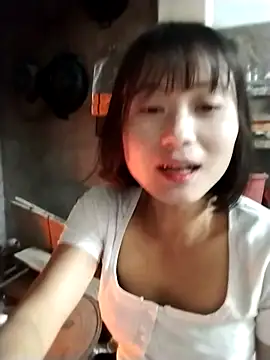 Snapshot of linda_bae00 chatting on 2, 12, 2025 linda bae00 online show from 2, 12, 2025