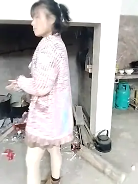 Snapshot of linda_bae00 chatting on 3, 12, 2025 linda bae00 online show from 3, 12, 2025