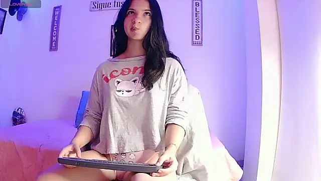   abrill   online show from 12, 9, 2025