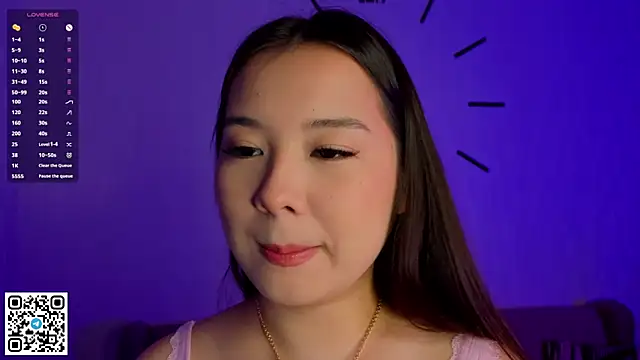 Snapshot of AlberthaEscue chatting on 3, 11, 2025 AlberthaEscue online show from 3, 11, 2025