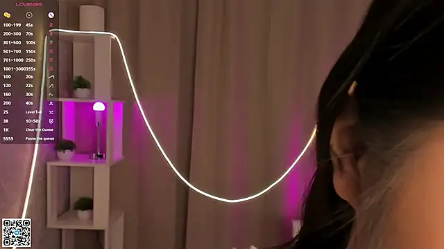 Snapshot of AlberthaEscue chatting on 17, 11, 2025 AlberthaEscue online show from 17, 11, 2025