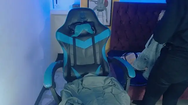 alison moon7 online show from 24, 9, 2025