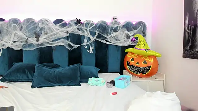 Snapshot of EmilyHanks_ chatting on 1, 11, 2025 EmilyHanks online show from 1, 11, 2025