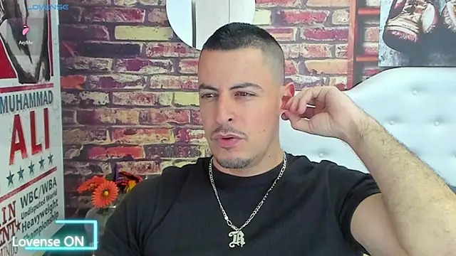 Snapshot of scotty_musicc chatting on 27, 9, 2025 scotty musicc online show from 27, 9, 2025