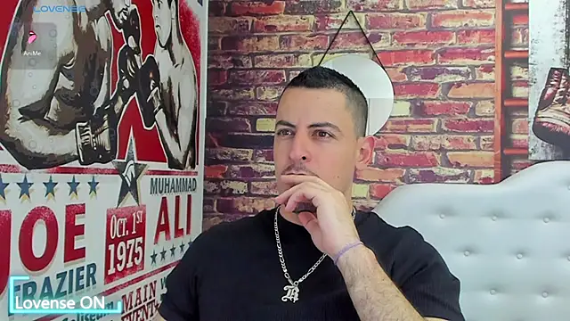 Snapshot of scotty_musicc chatting on 1, 10, 2025 scotty musicc online show from 1, 10, 2025