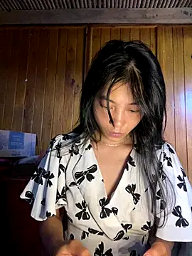 EmLy02 online show from 27, 9, 2025