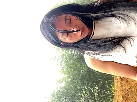 EmLy02 online show from 6, 11, 2025