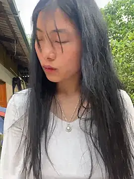 EmLy02 online show from 4, 4, 2026