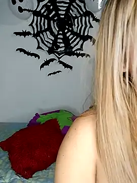 Emily  Hott online show from 8, 10, 2025