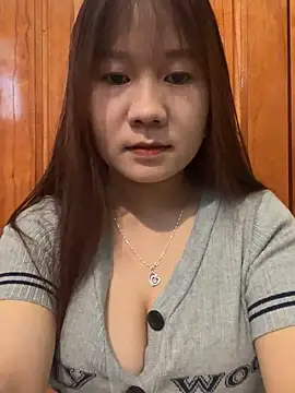 qinejr37 online show from 2, 10, 2025