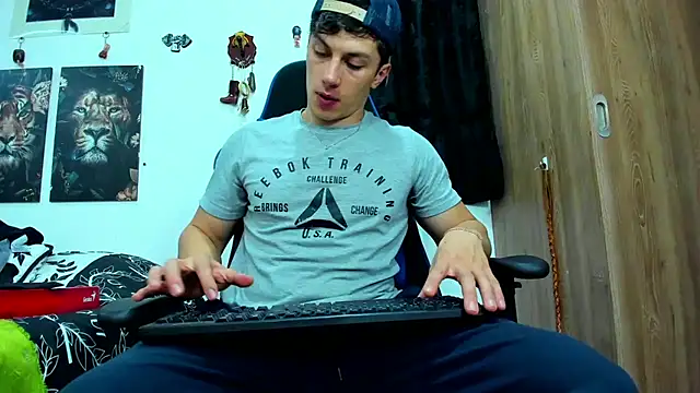 Snapshot of javiersexymann chatting on 7, 3, 2025 javiersexymann online show from 7, 3, 2025