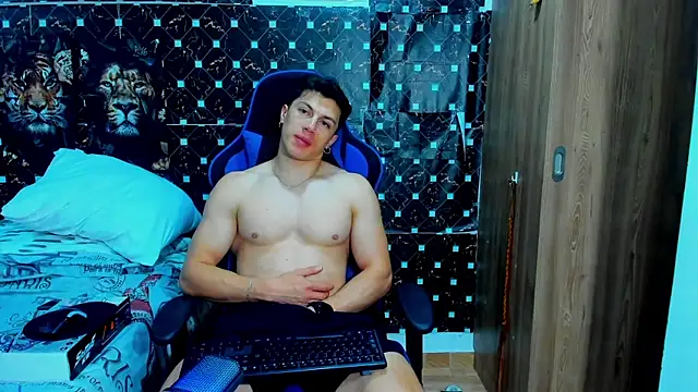 Snapshot of javiersexymann chatting on 16, 12, 2025 javiersexymann online show from 16, 12, 2025