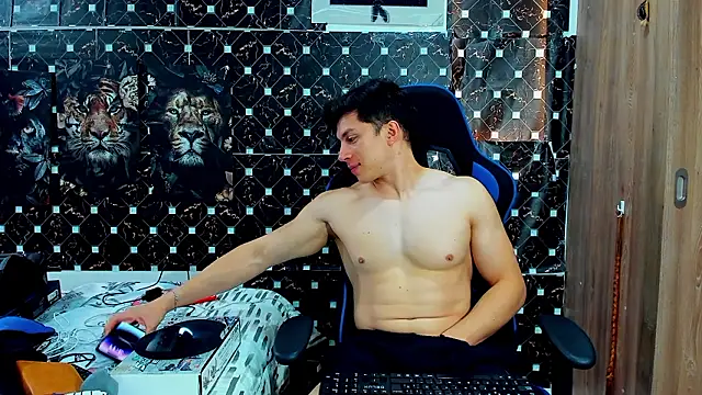 javiersexymann online show from 11, 3, 2026