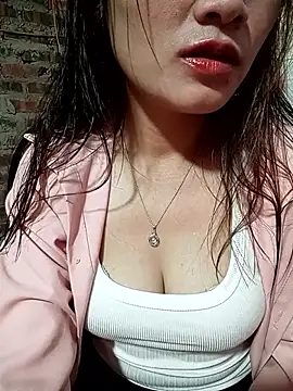 Snapshot of Findongg chatting on 26, 9, 2025 Findongg online show from 26, 9, 2025