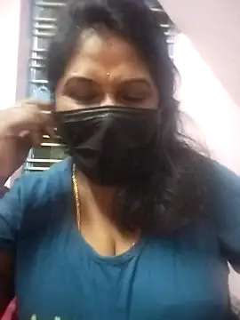 Snapshot of chaitara-reddy chatting on 11, 10, 2025 chaitara-reddy online show from 11, 10, 2025