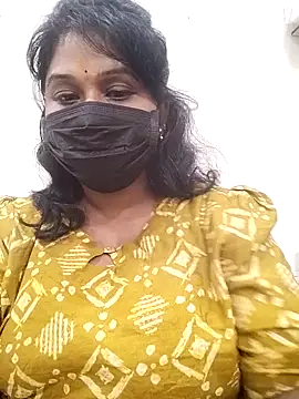 Snapshot of chaitara-reddy chatting on 25, 10, 2025 chaitara-reddy online show from 25, 10, 2025