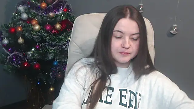 Snapshot of MavkaCute chatting on 17, 12, 2025 MavkaCute online show from 17, 12, 2025