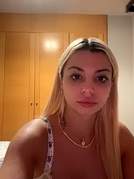 Snapshot of NoeliaGarcia17 chatting on 19, 9, 2025 NoeliaGarcia17 online show from 19, 9, 2025