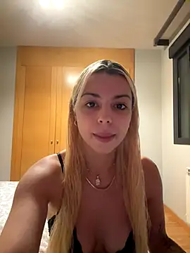 Snapshot of NoeliaGarcia17 chatting on 19, 9, 2025 NoeliaGarcia17 online show from 19, 9, 2025