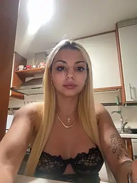 Snapshot of NoeliaGarcia17 chatting on 27, 9, 2025 NoeliaGarcia17 online show from 27, 9, 2025