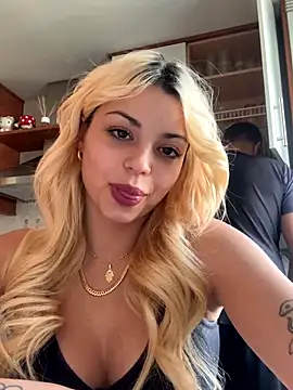 Snapshot of NoeliaGarcia17 chatting on 3, 10, 2025 NoeliaGarcia17 online show from 3, 10, 2025