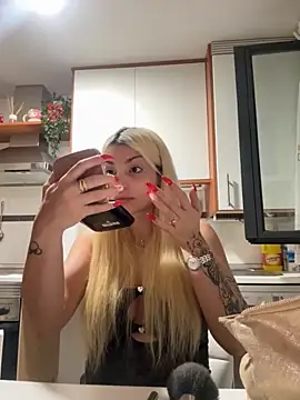 Snapshot of NoeliaGarcia17 chatting on 4, 10, 2025 NoeliaGarcia17 online show from 4, 10, 2025