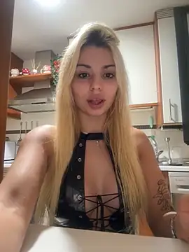 Snapshot of NoeliaGarcia17 chatting on 7, 10, 2025 NoeliaGarcia17 online show from 7, 10, 2025